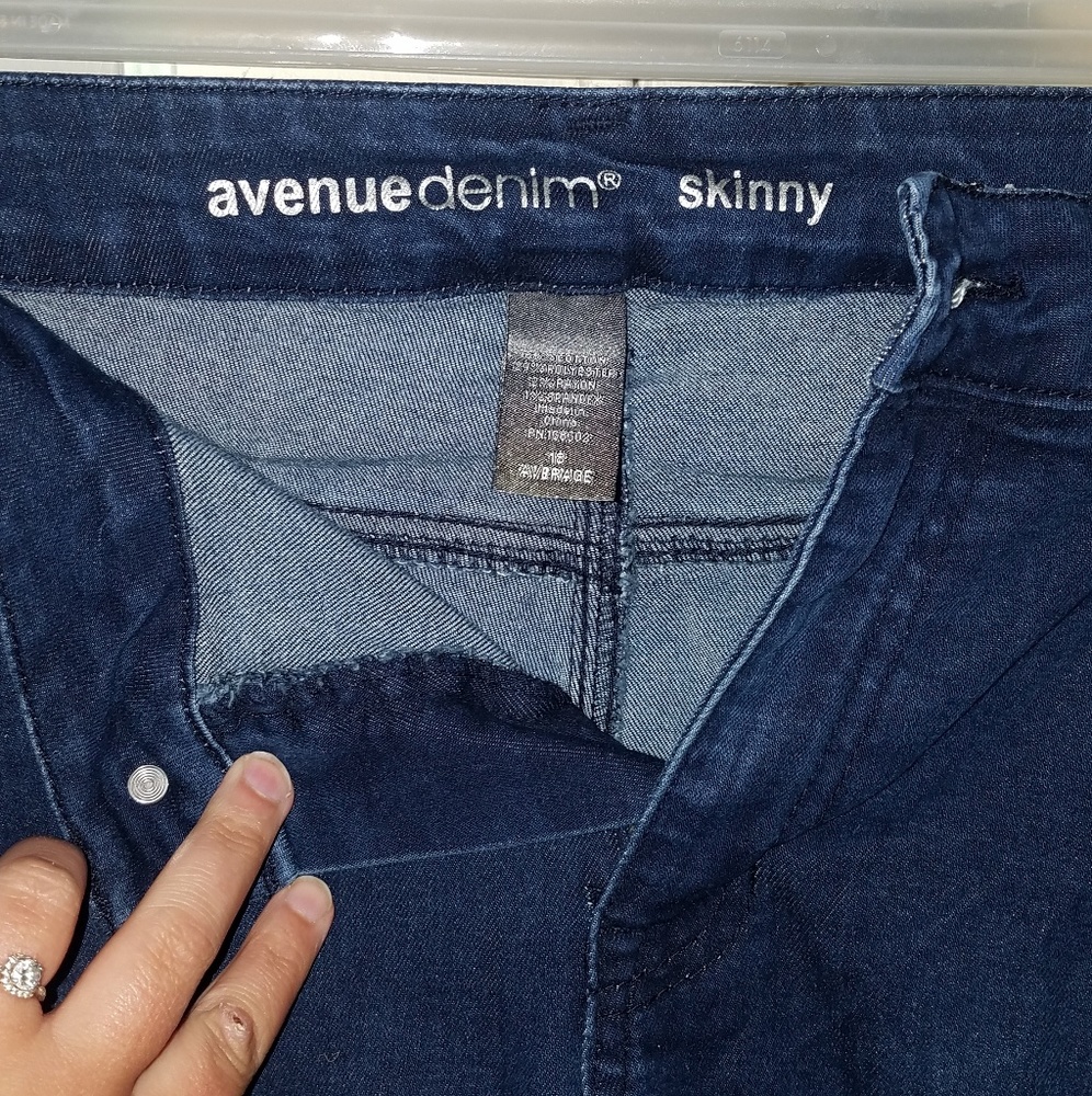 Skinny Jeans - Picture 3 of 3